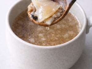 すっぽん白湯スープ（淡路産玉ねぎ仕立て）