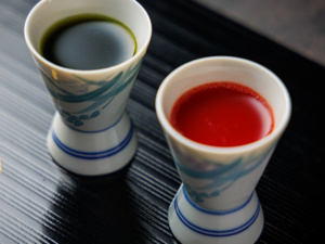 すっぽん活き血〈りんごジュース割り〉＆すっぽん胆嚢水